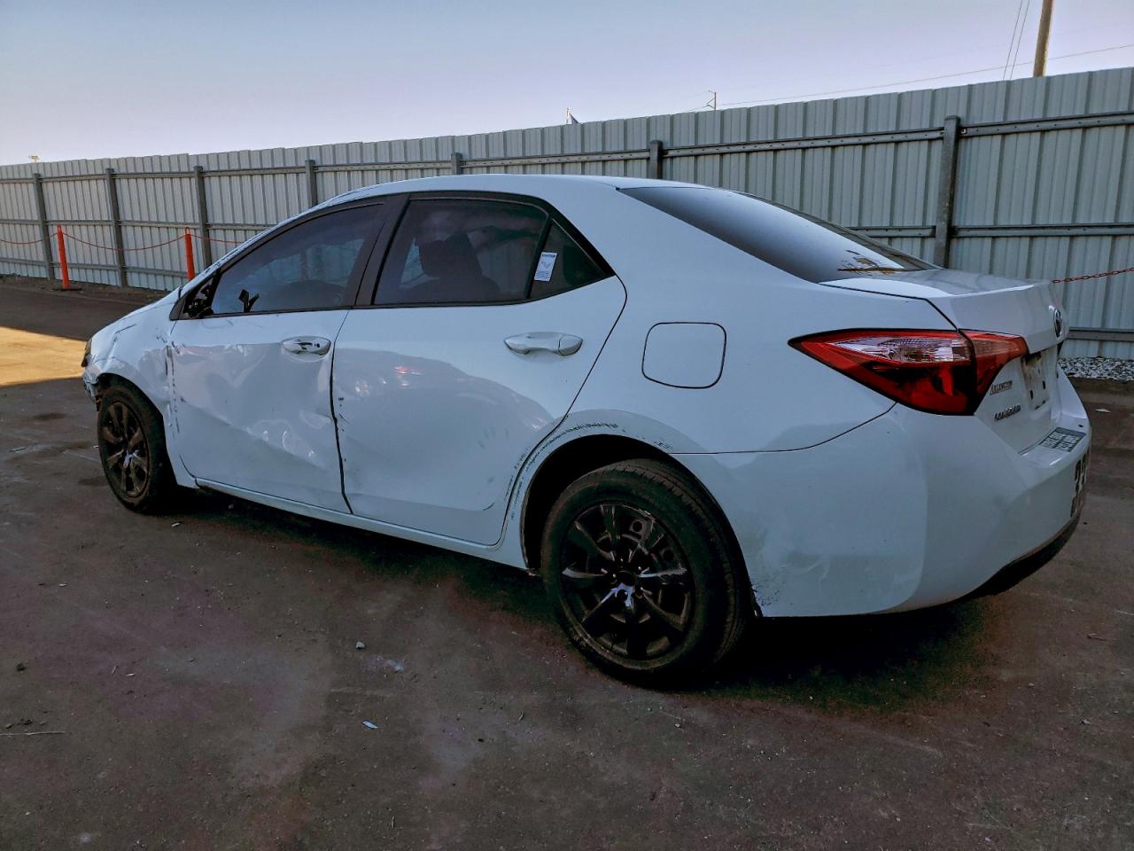 2019 TOYOTA COROLLA L photo 2