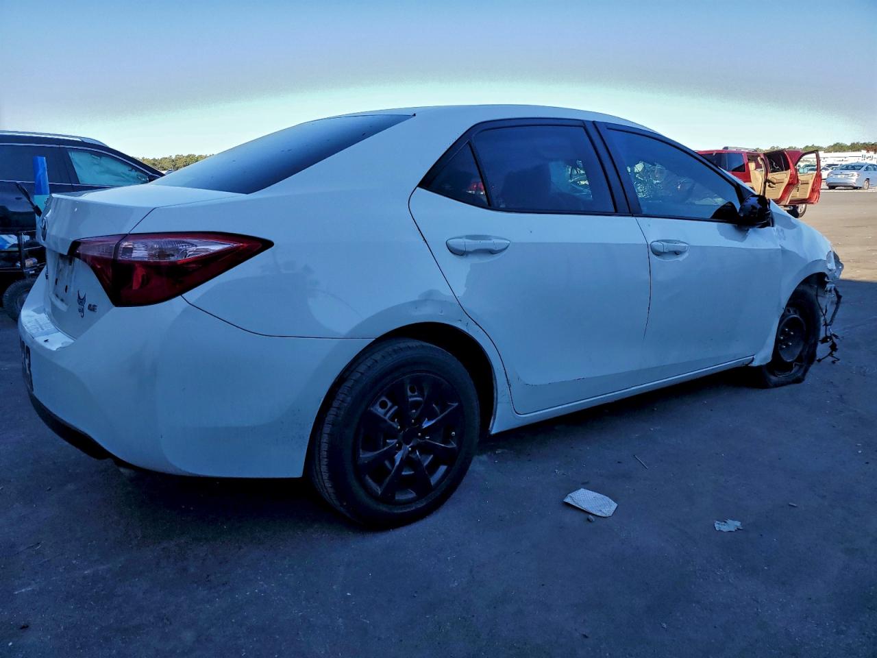 2019 TOYOTA COROLLA L photo 3