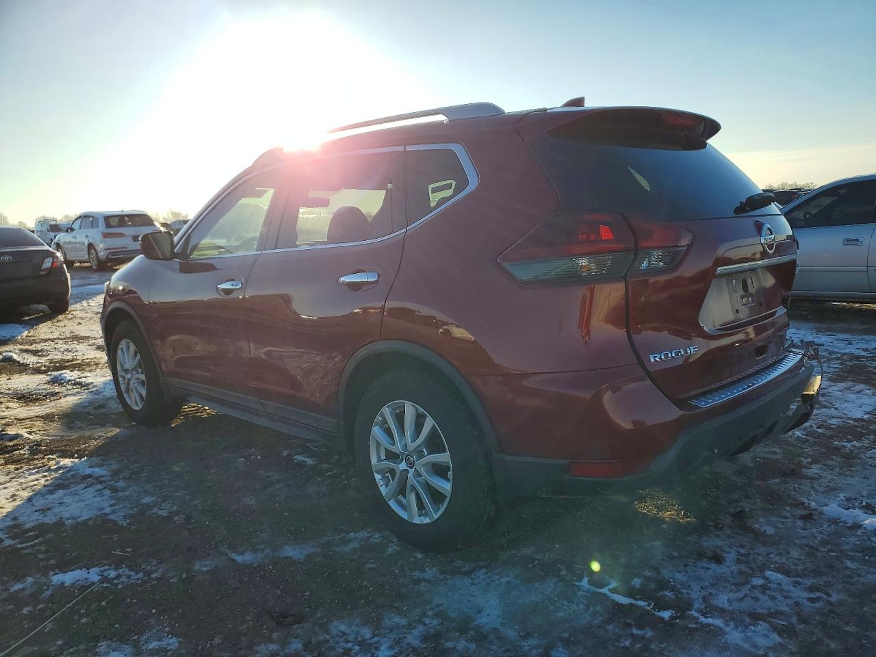 2018 NISSAN ROGUE S photo 2