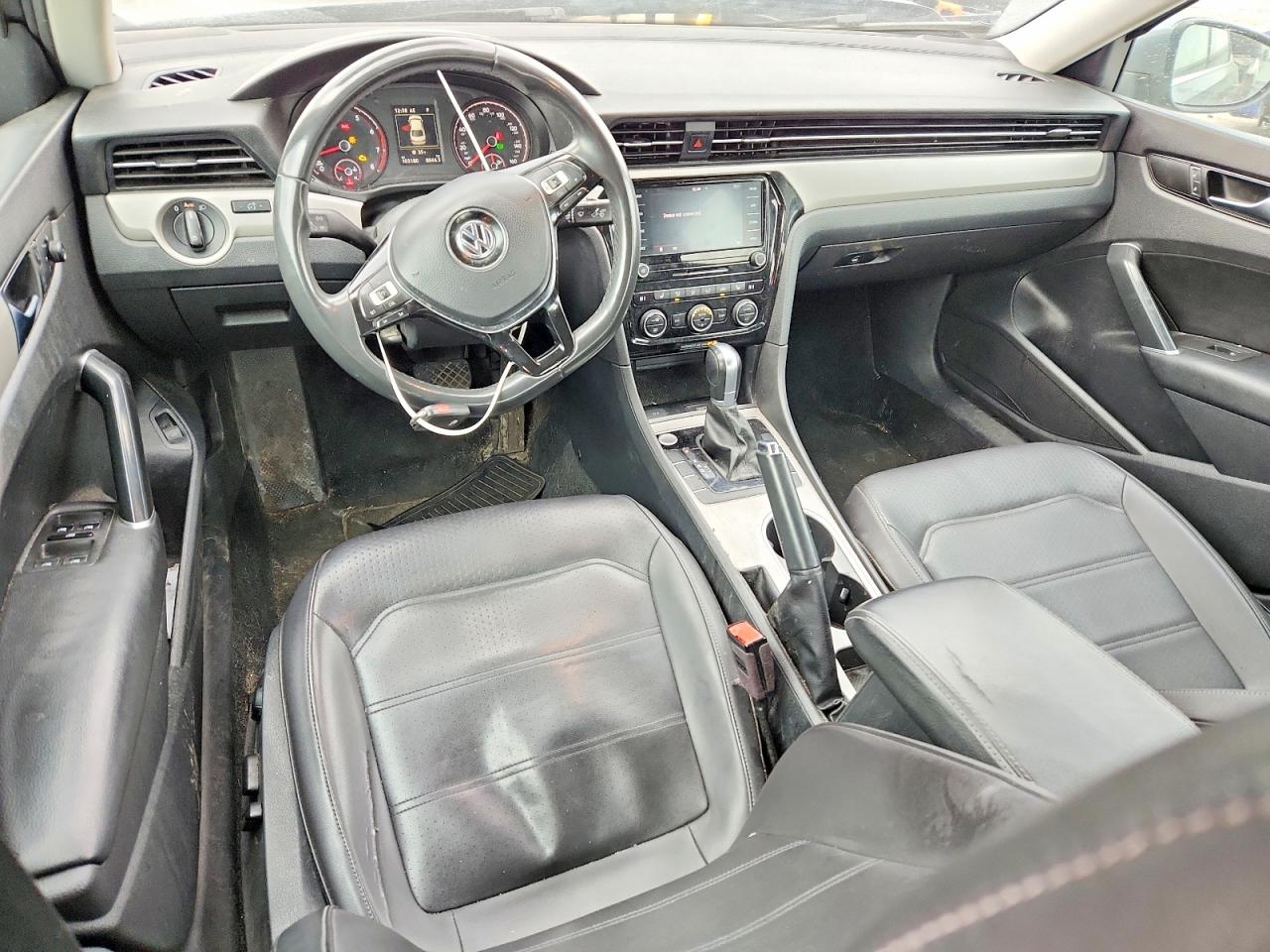 2021 VOLKSWAGEN PASSAT SE photo 8