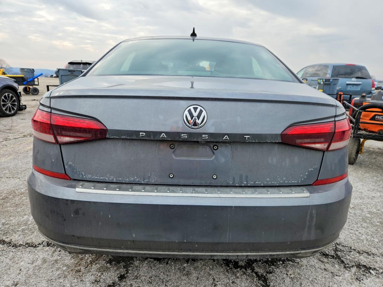 2021 VOLKSWAGEN PASSAT SE photo 6