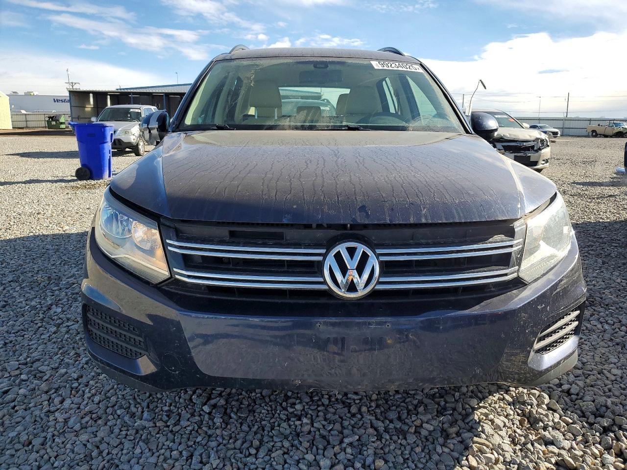 2016 VOLKSWAGEN TIGUAN S photo 5