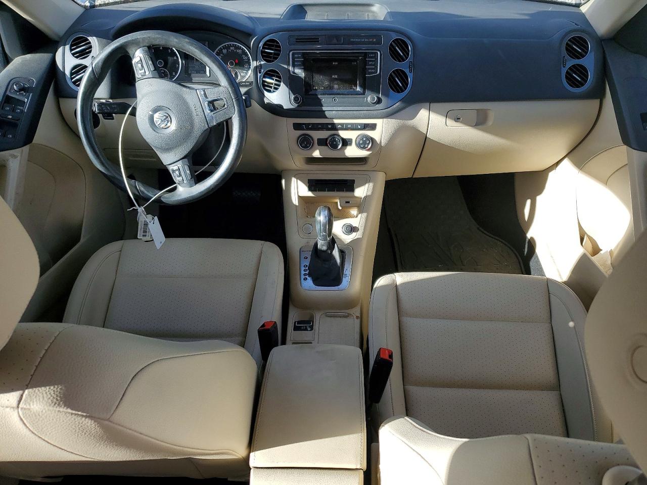 2016 VOLKSWAGEN TIGUAN S photo 8