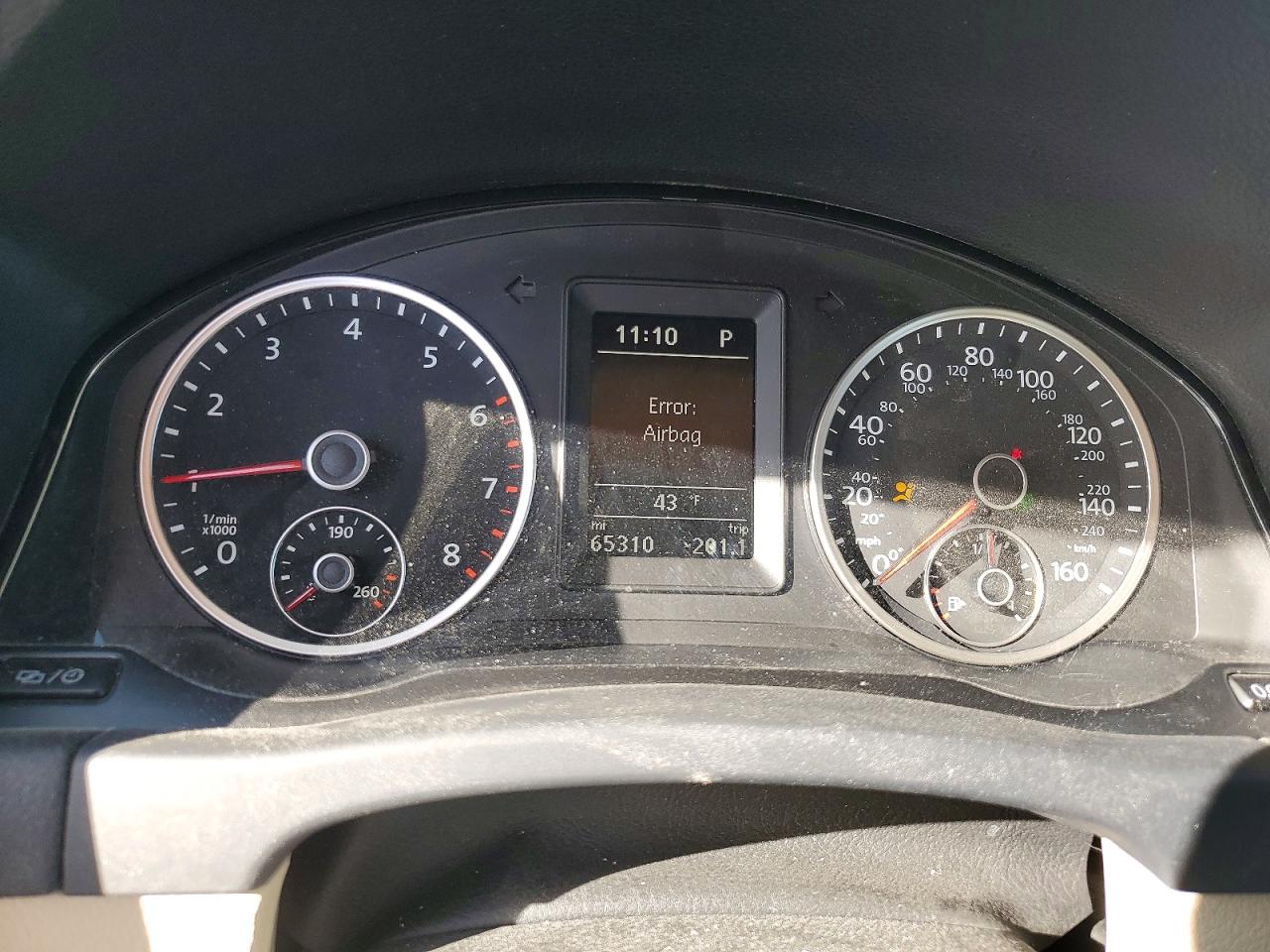 2016 VOLKSWAGEN TIGUAN S photo 9