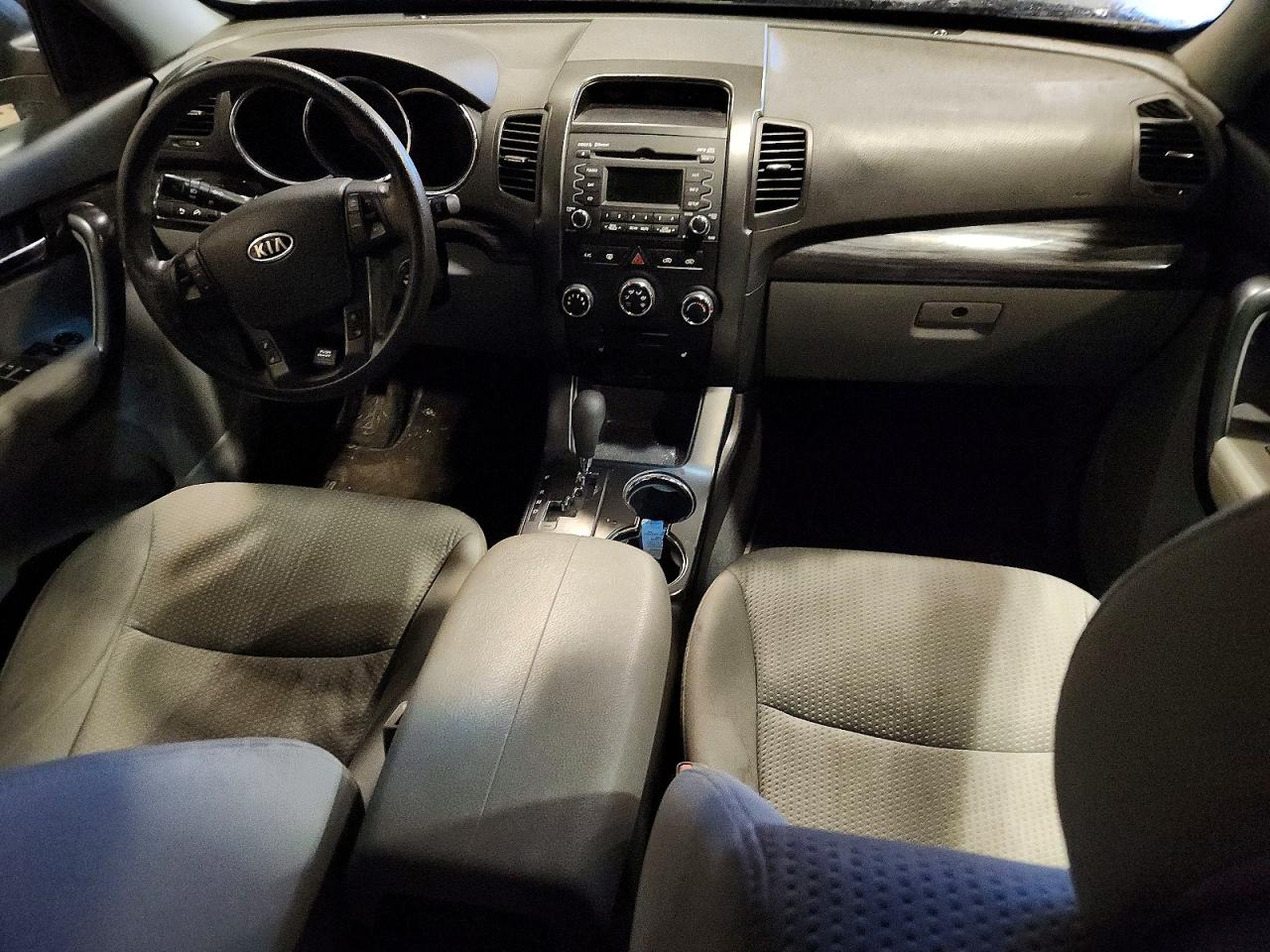 2012 KIA SORENTO BASE photo 8