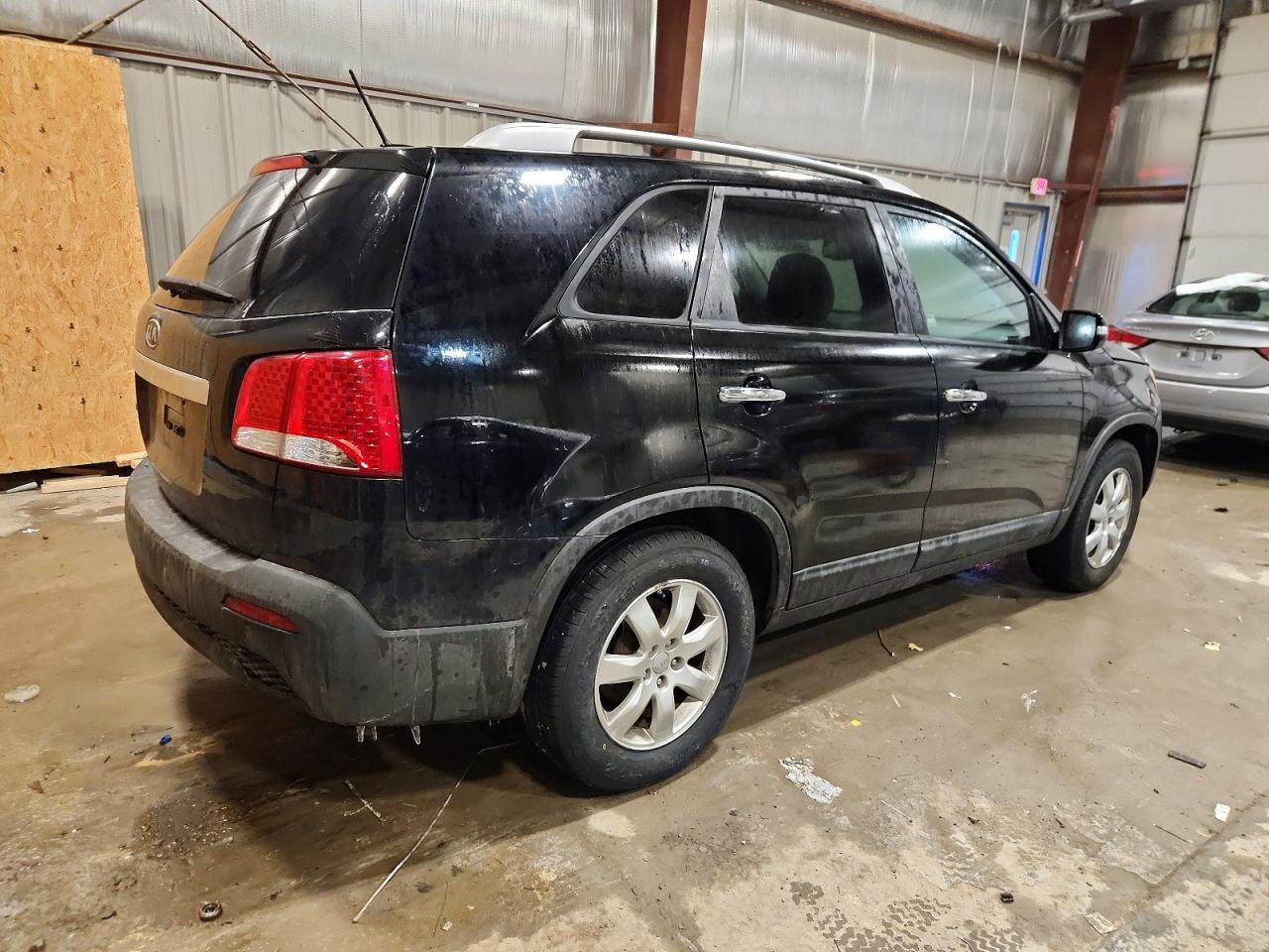 2012 KIA SORENTO BASE photo 3