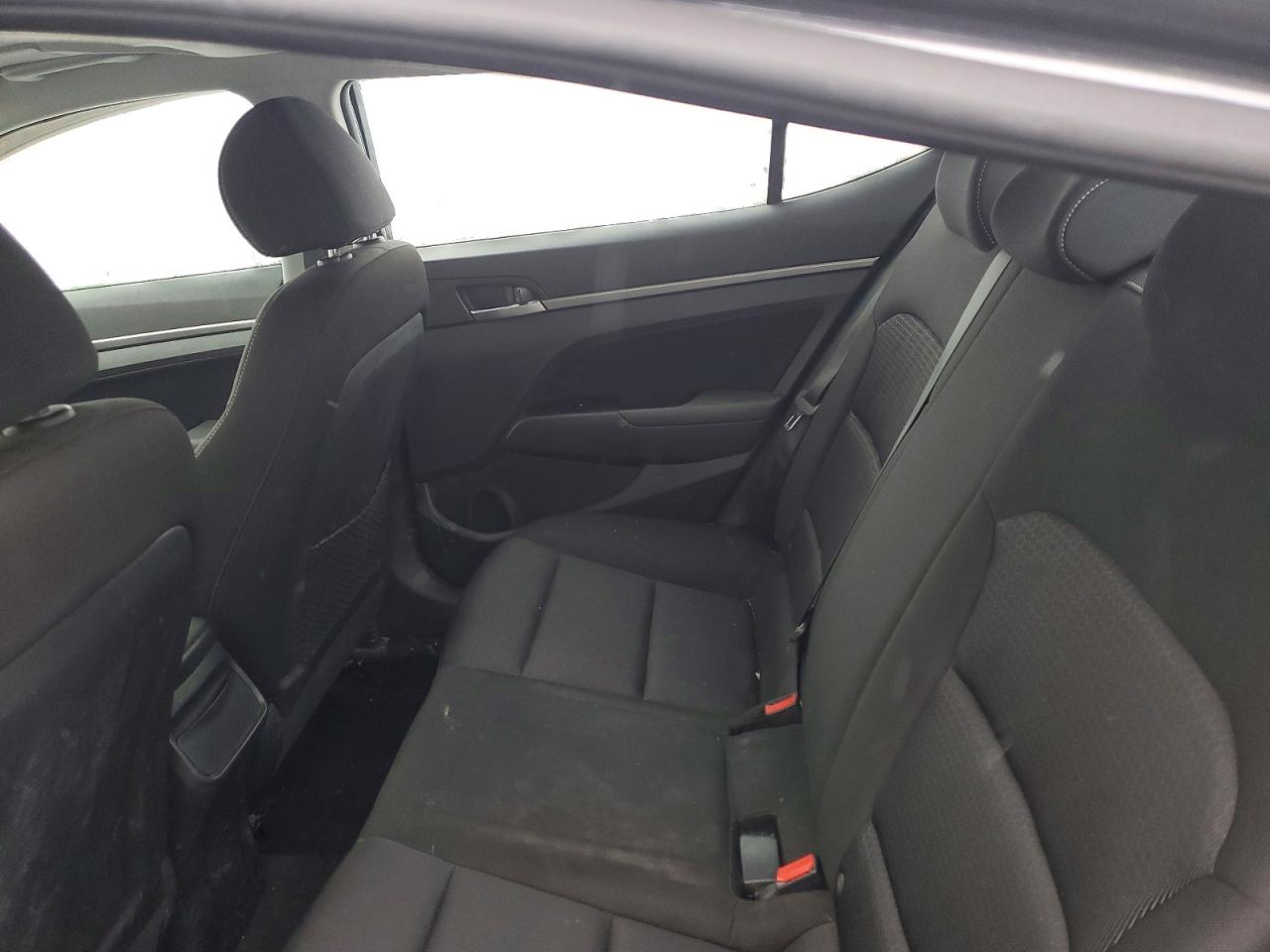 2017 HYUNDAI ELANTRA SE photo 10