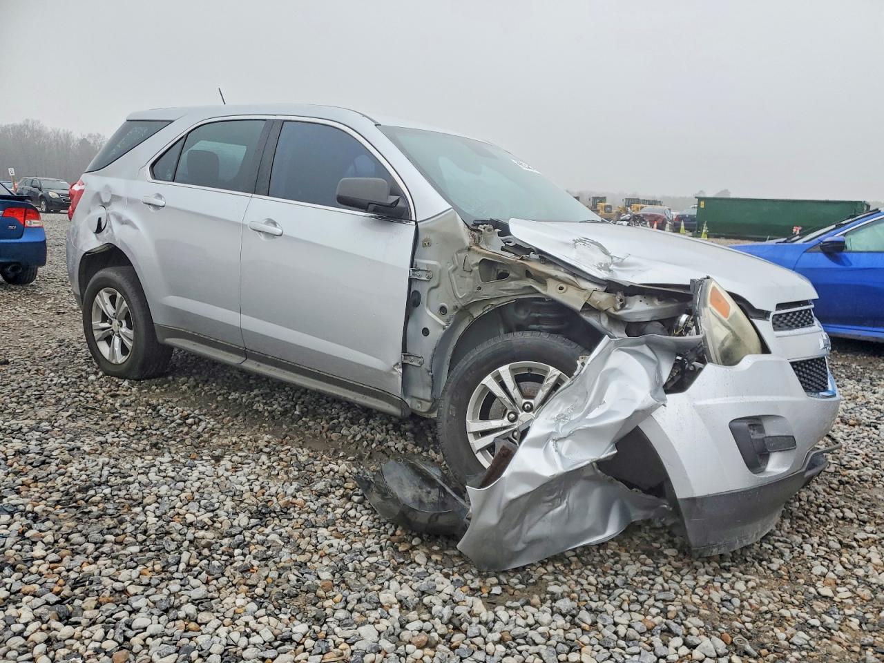 2013 CHEVROLET EQUINOX LS photo 4