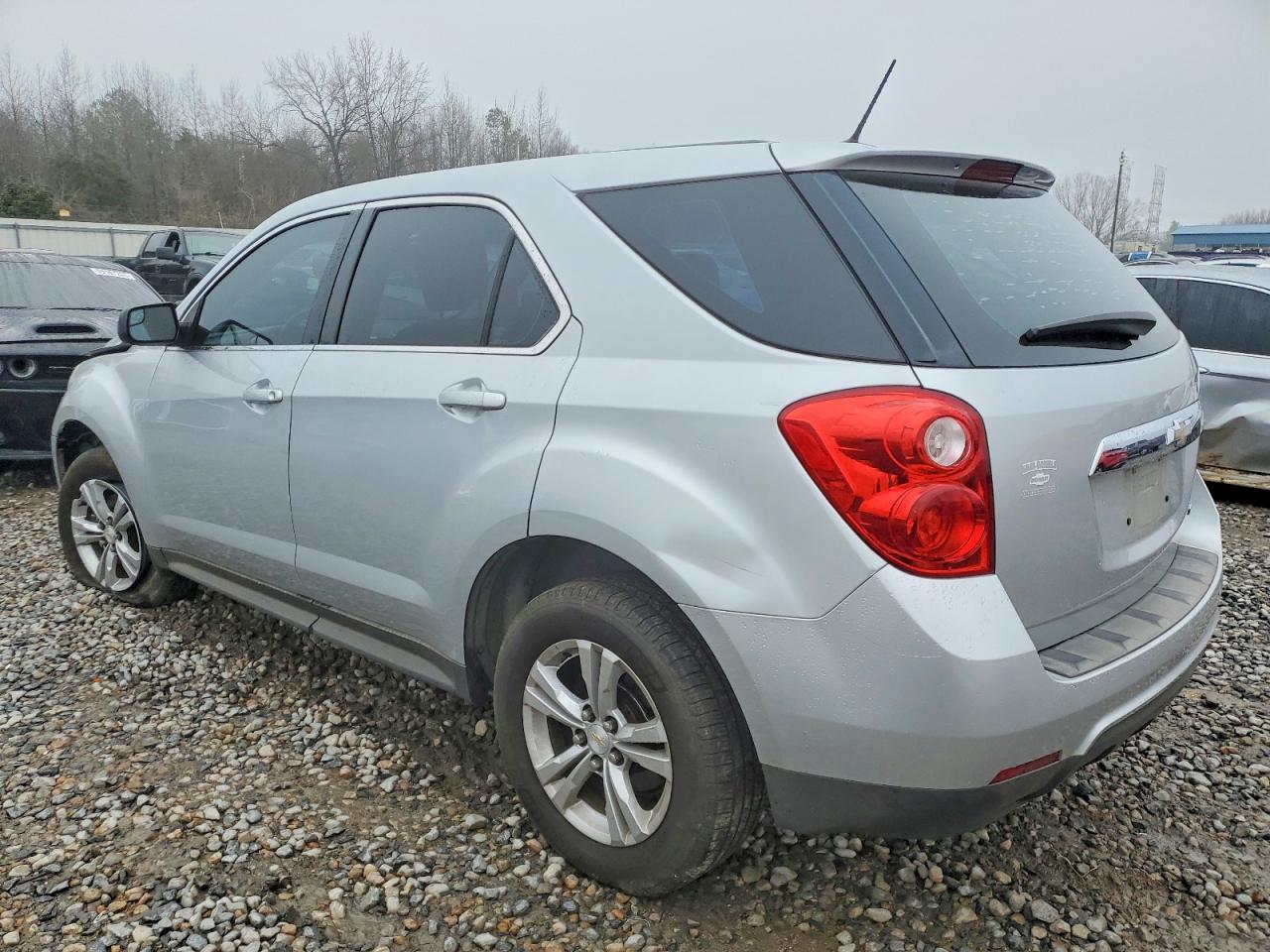 2013 CHEVROLET EQUINOX LS photo 2