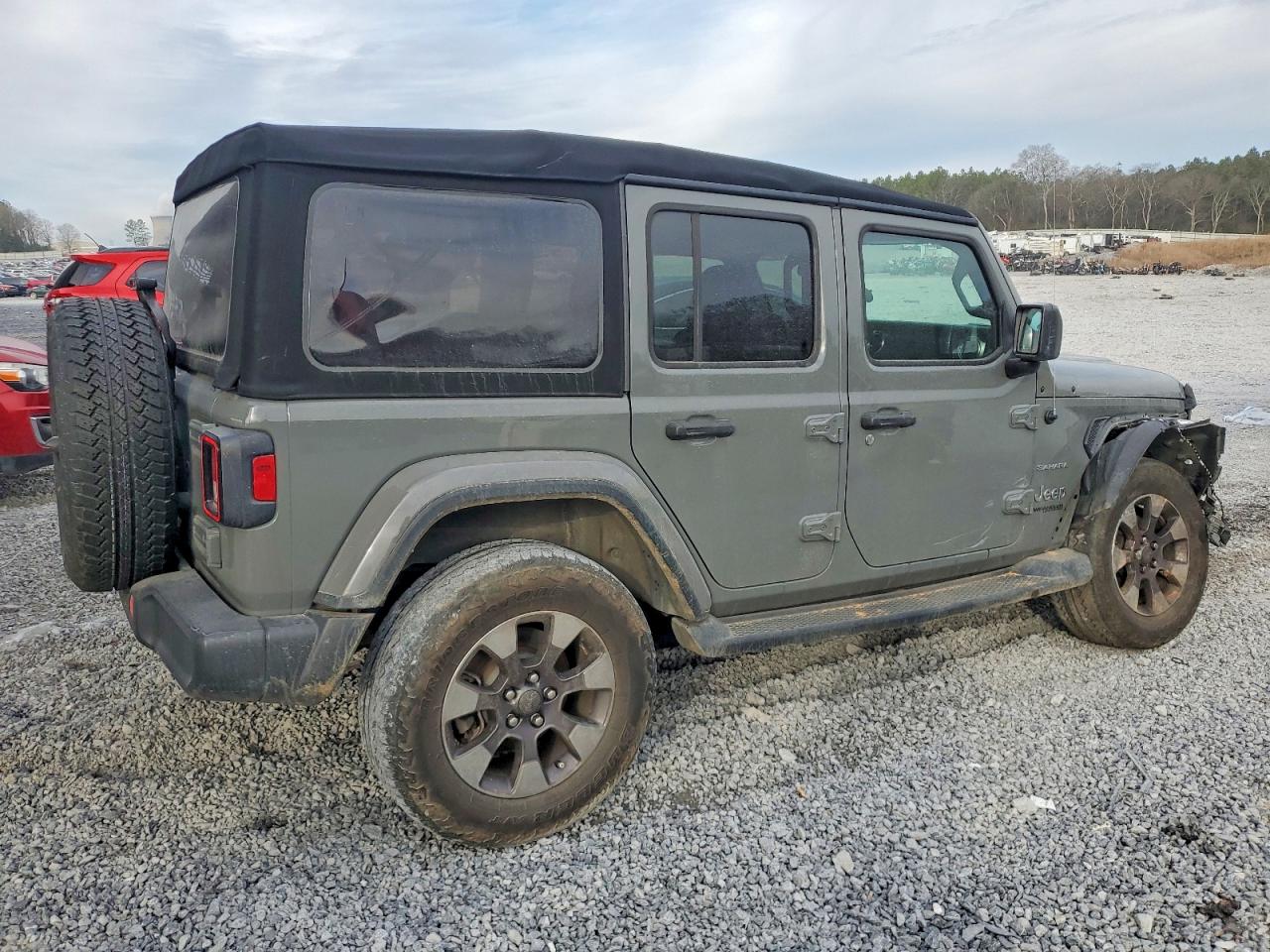 2018 JEEP WRANGLER UNLIMITED SAHARA photo 3