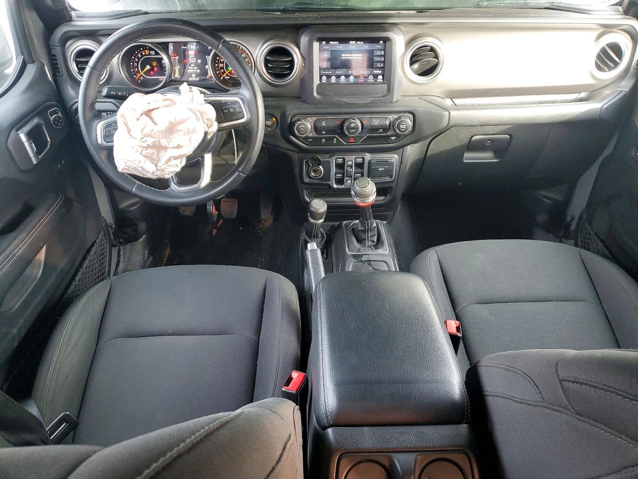 2018 JEEP WRANGLER UNLIMITED SAHARA photo 8