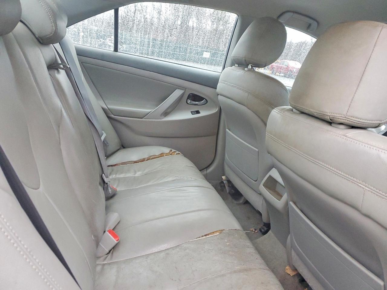 2009 TOYOTA CAMRY BASE photo 10