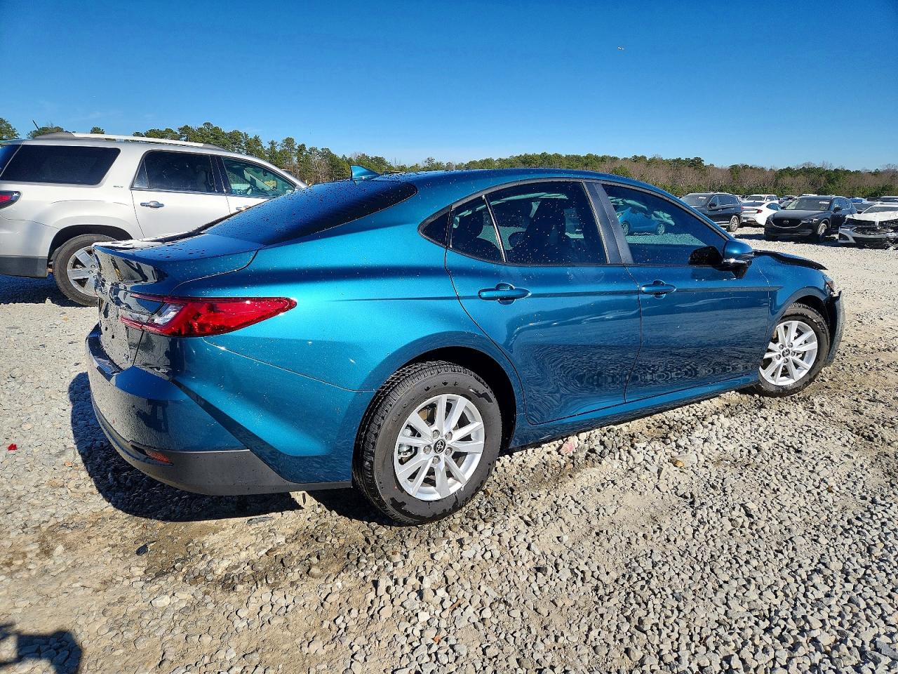 2025 TOYOTA CAMRY LE photo 3