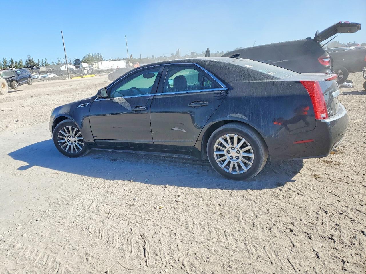 2011 CADILLAC CTS photo 2