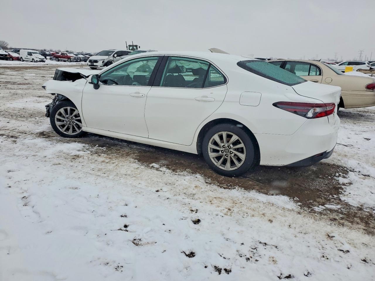 2023 TOYOTA CAMRY LE photo 2