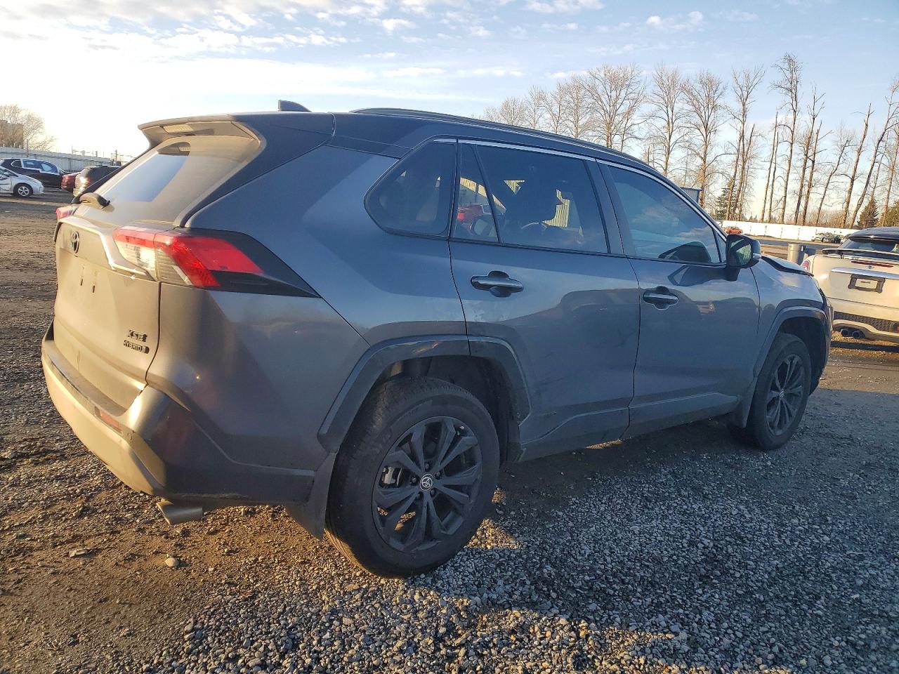 2024 TOYOTA RAV4 XSE photo 3
