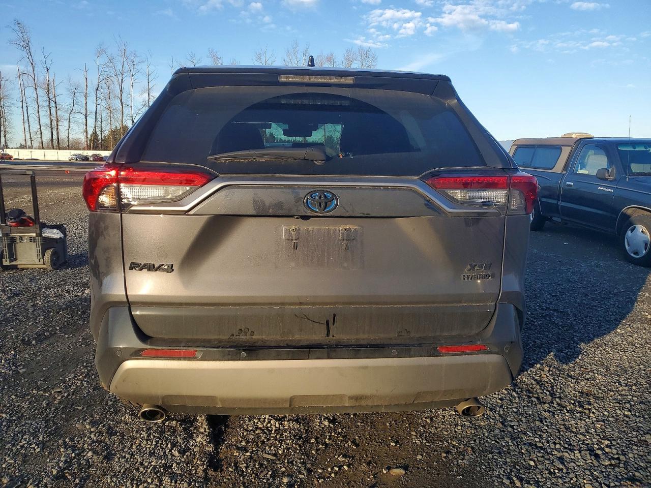 2024 TOYOTA RAV4 XSE photo 6
