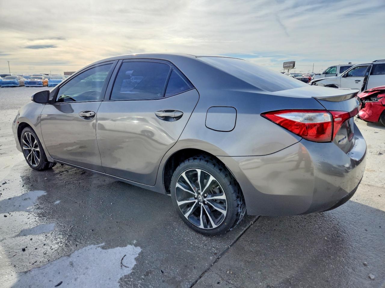 2017 TOYOTA COROLLA SE photo 2