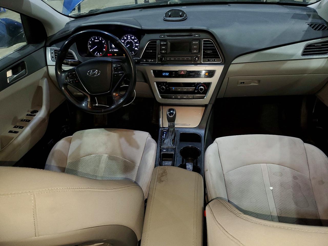2015 HYUNDAI SONATA SE photo 8