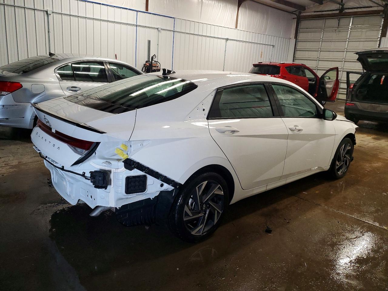 2025 HYUNDAI ELANTRA SEL SPORT photo 3
