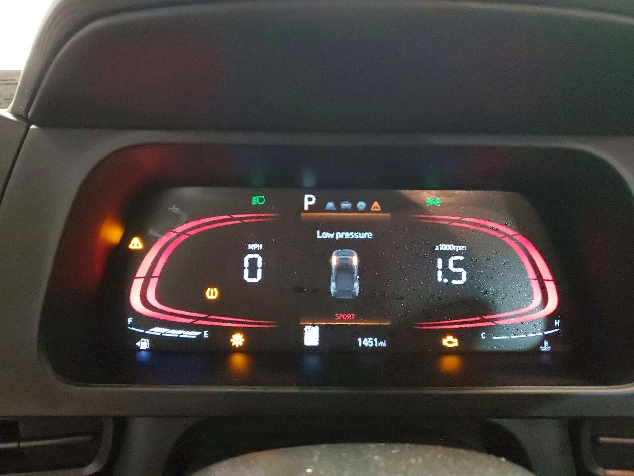2025 HYUNDAI ELANTRA SEL SPORT photo 9