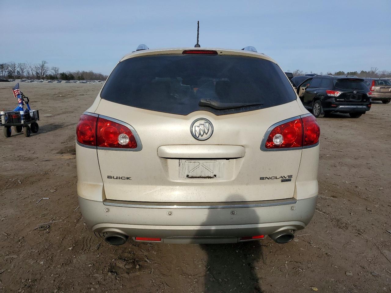 2010 BUICK ENCLAVE CXL photo 6