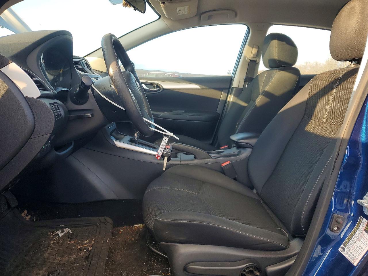 2016 NISSAN SENTRA S photo 7