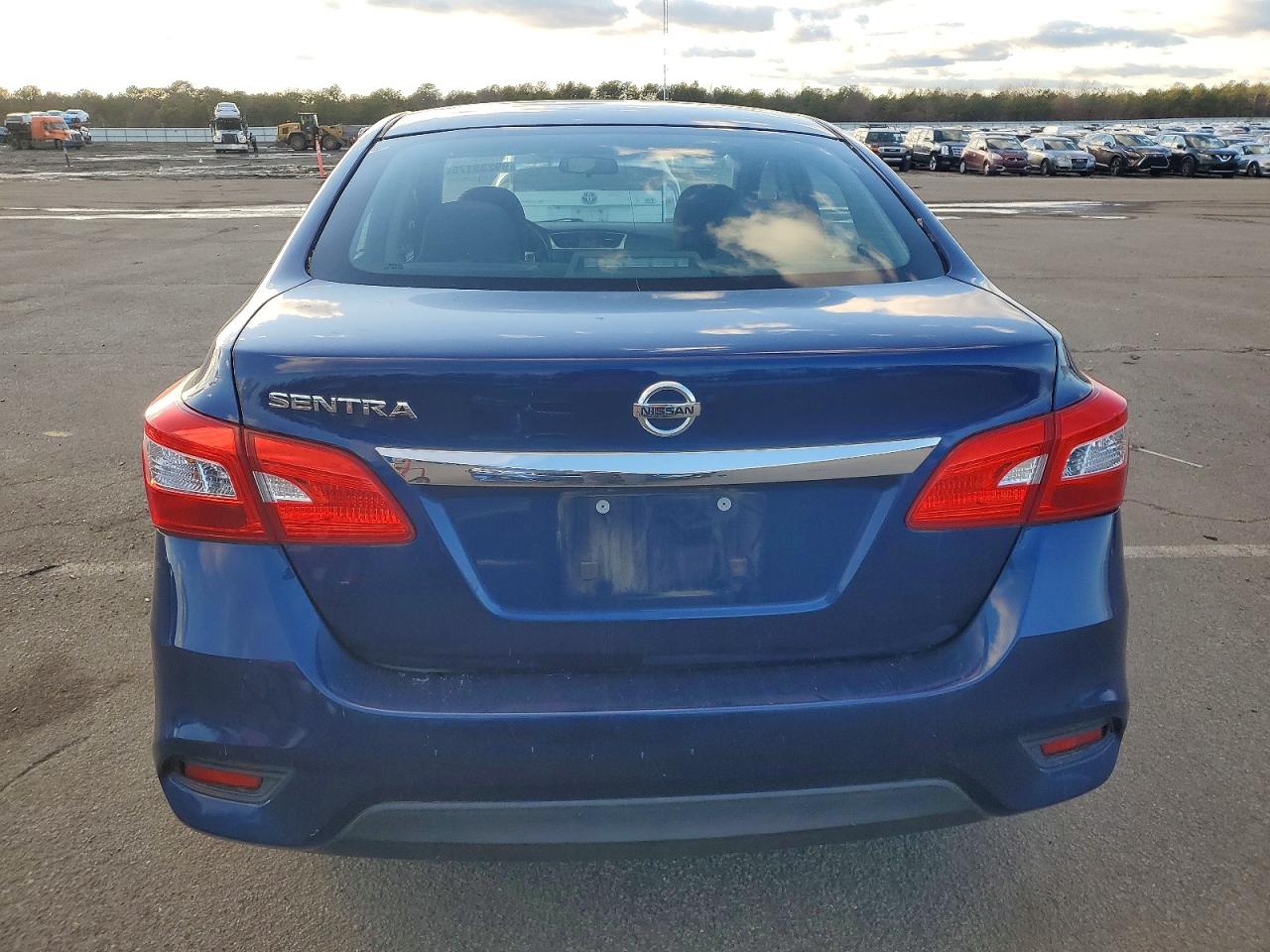 2016 NISSAN SENTRA S photo 6