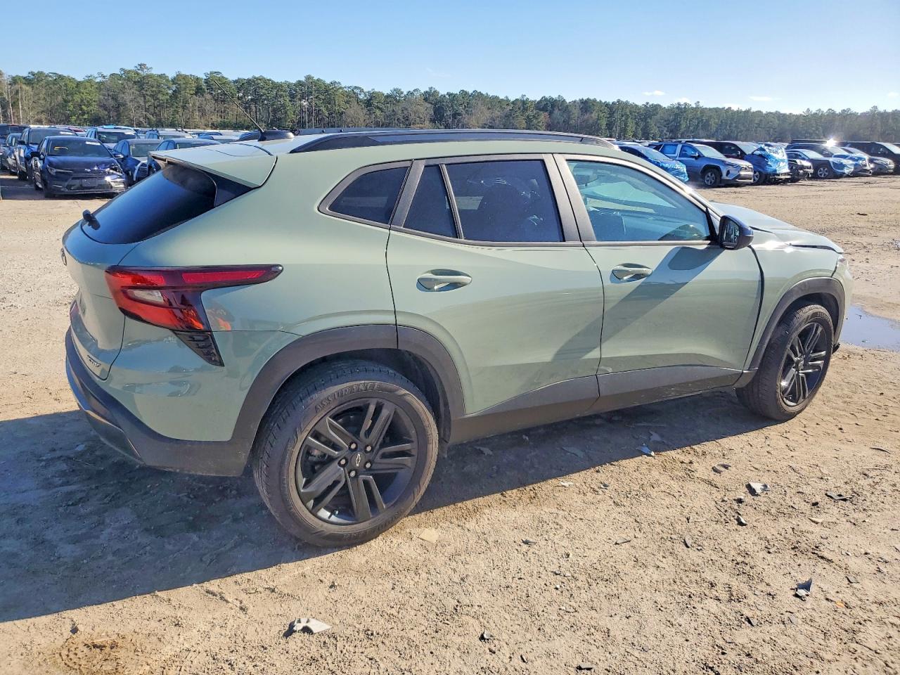 2025 CHEVROLET TRAX ACTIV photo 3