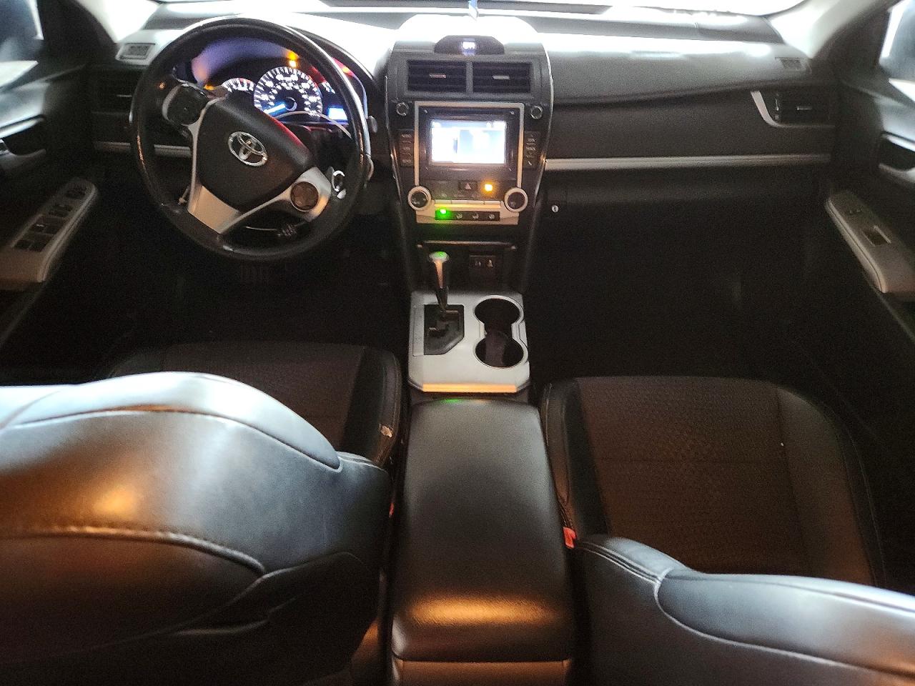 2014 TOYOTA CAMRY L photo 8