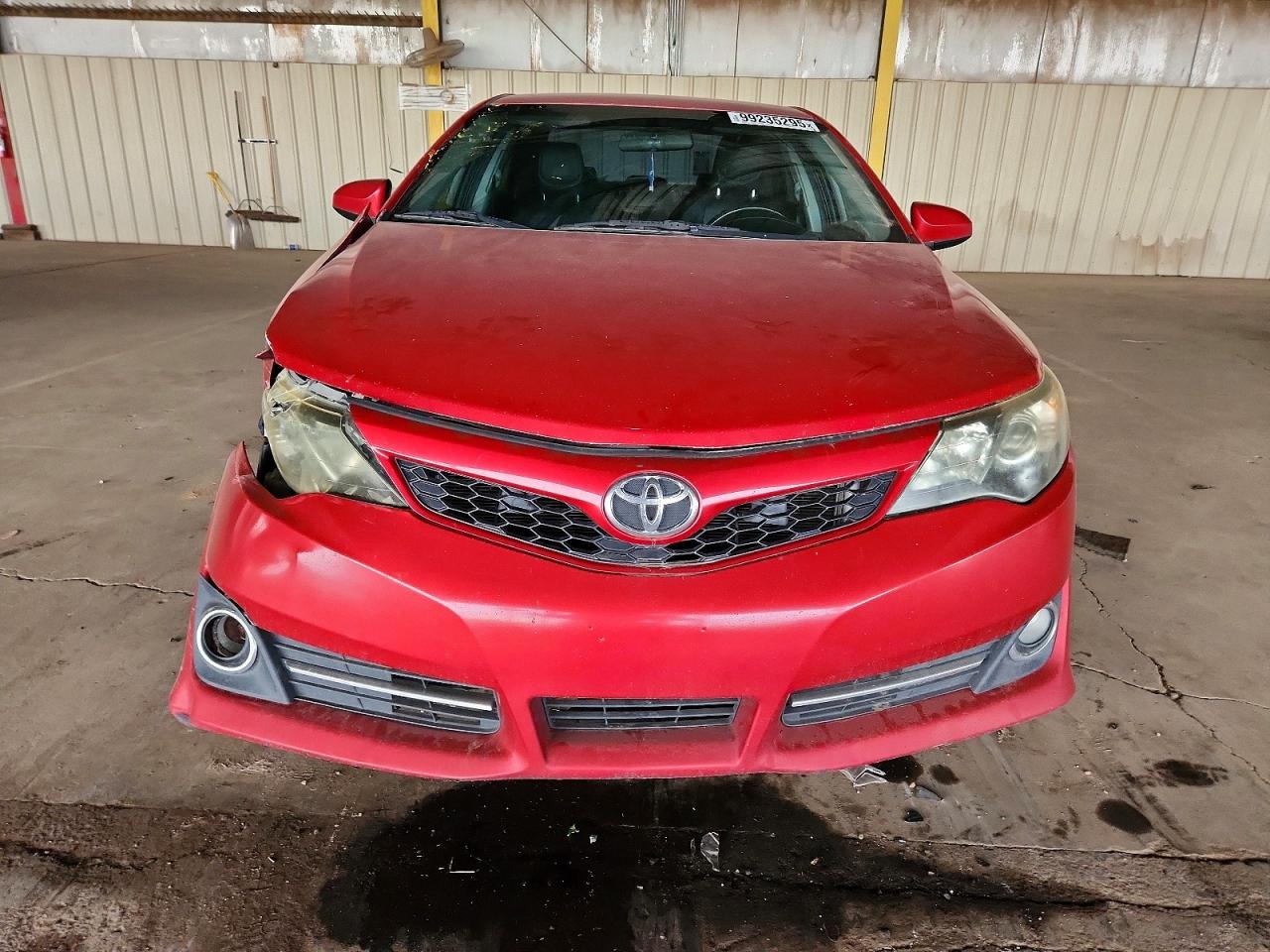 2014 TOYOTA CAMRY L photo 5