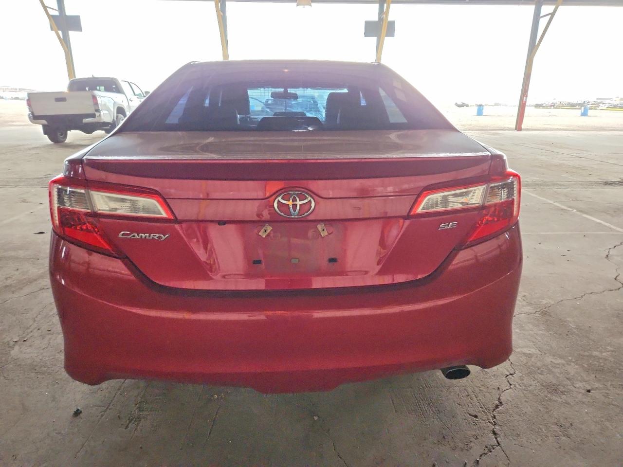 2014 TOYOTA CAMRY L photo 6