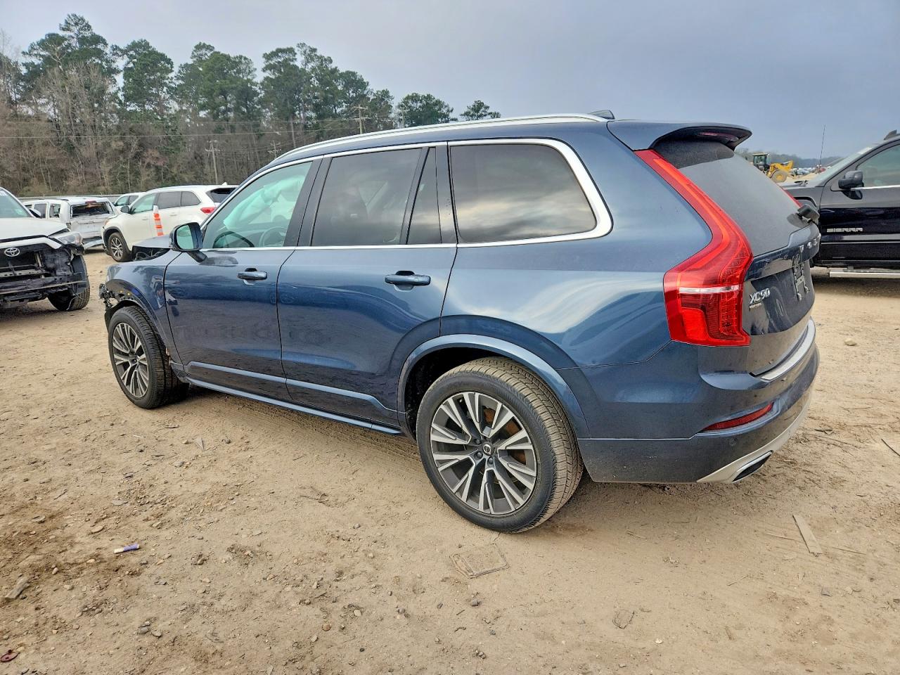 2021 VOLVO XC90 T5 MOMENTUM photo 2