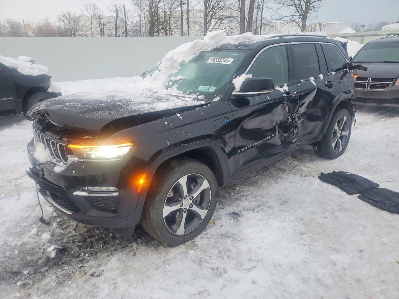 2023 JEEP GRAND CHEROKEE