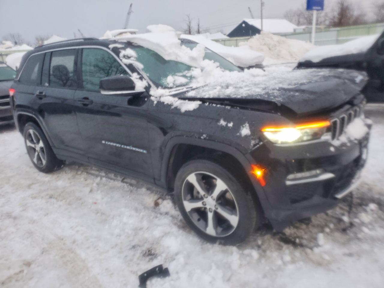 2023 JEEP GRAND CHEROKEE LIMITED 4XE photo 4