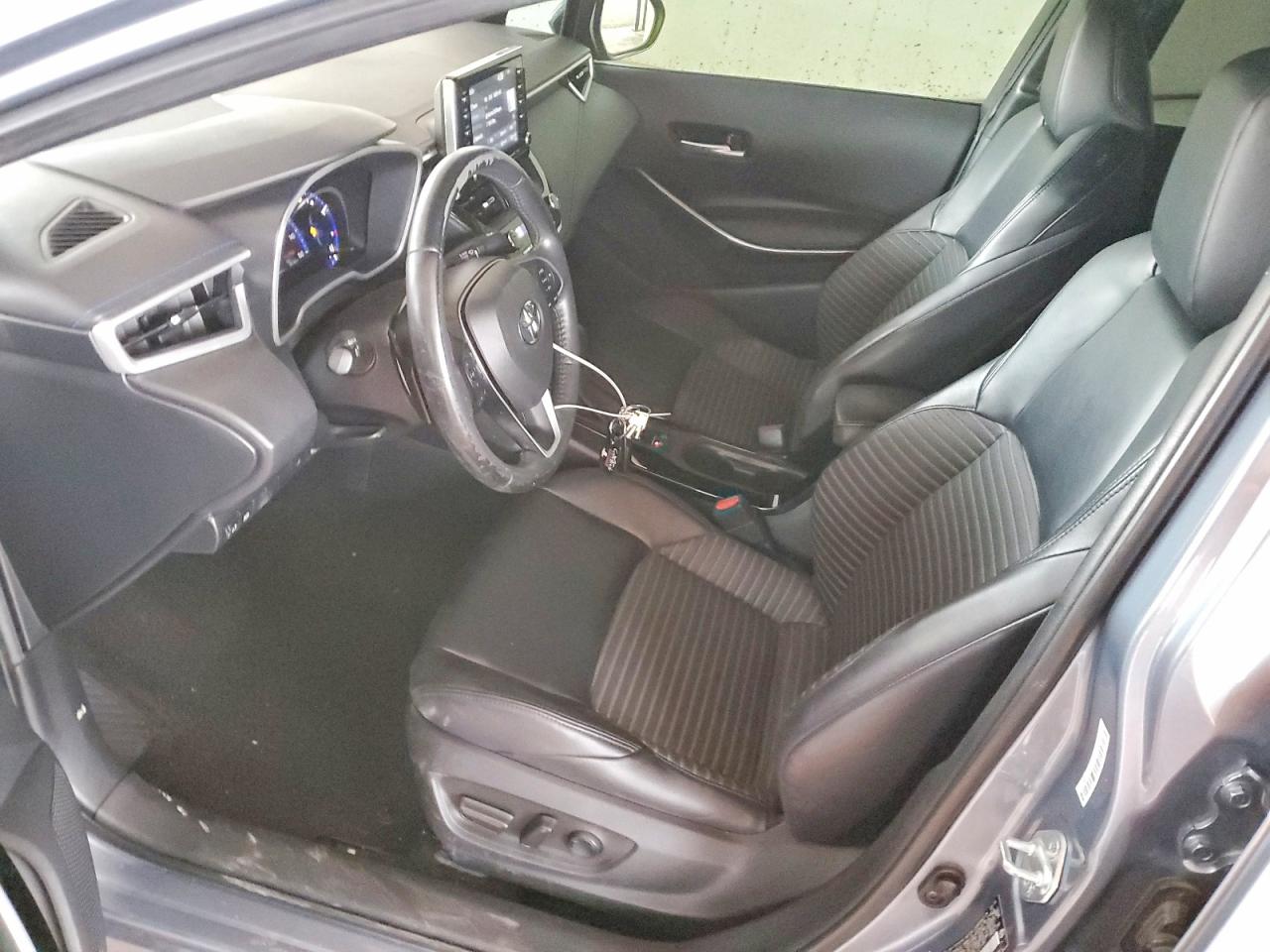 2020 TOYOTA COROLLA XSE photo 7