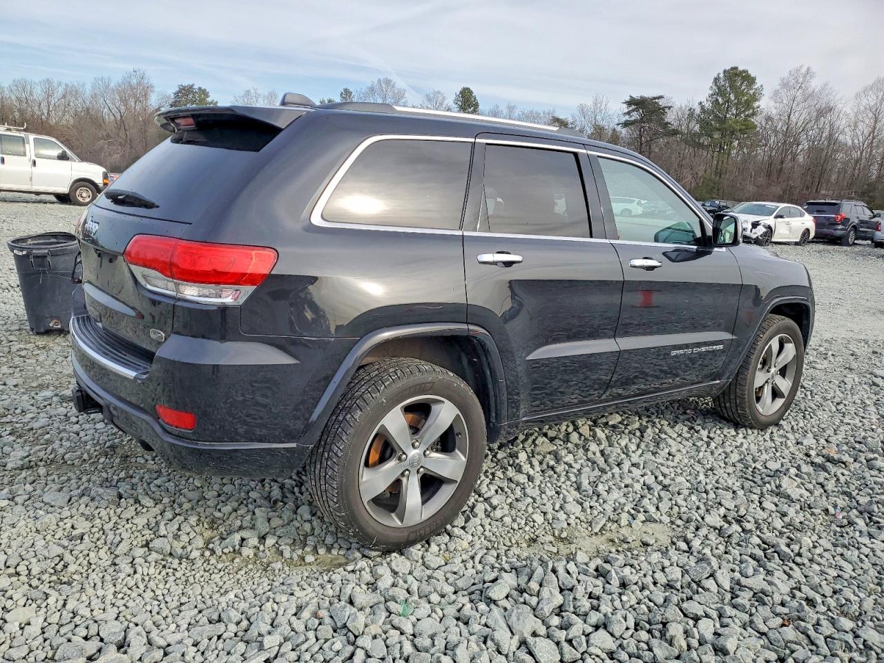 2016 JEEP GRAND CHEROKEE OVERLAND photo 3