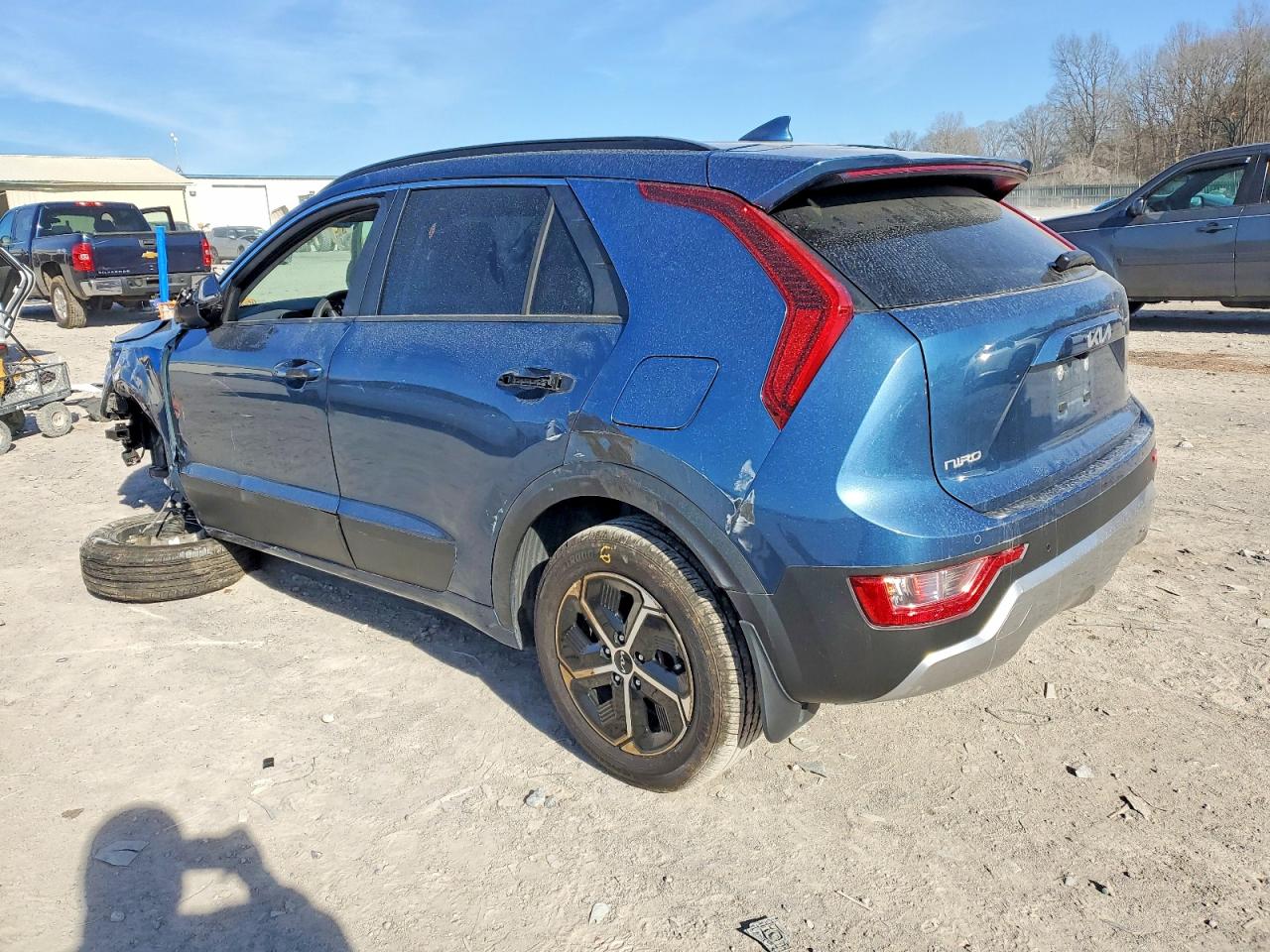 2023 KIA NIRO EX photo 2