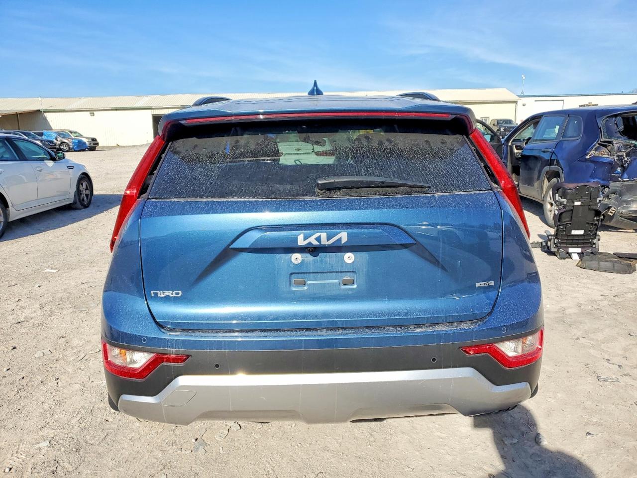 2023 KIA NIRO EX photo 6
