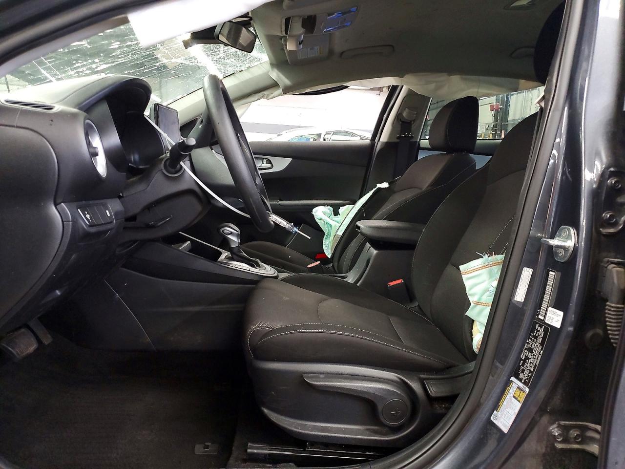 2023 KIA FORTE LX photo 7