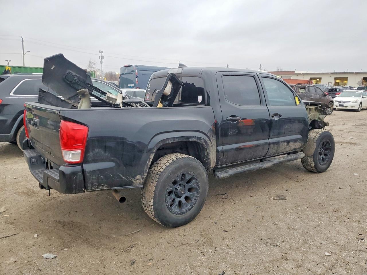 2017 TOYOTA TACOMA DOUBLE CAB photo 3
