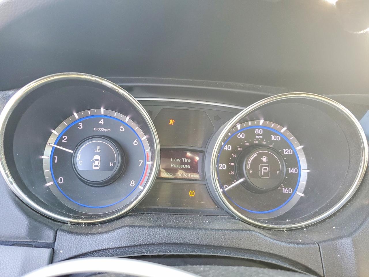 2012 HYUNDAI SONATA SE photo 9