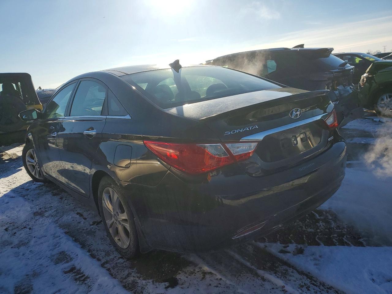 2012 HYUNDAI SONATA SE photo 2