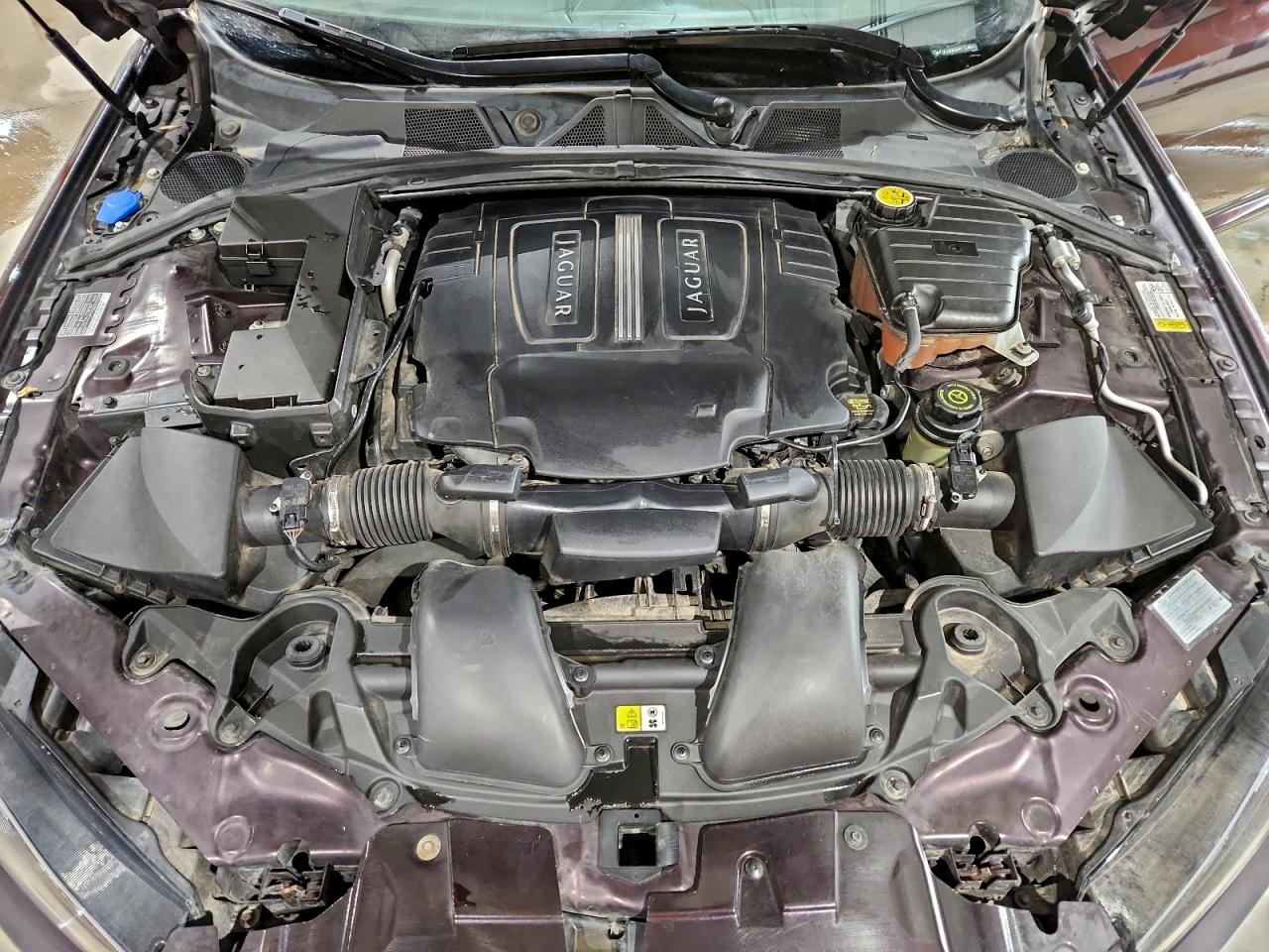 2012 JAGUAR XF PORTFOLIO photo 11