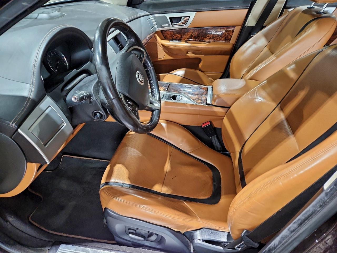 2012 JAGUAR XF PORTFOLIO photo 7