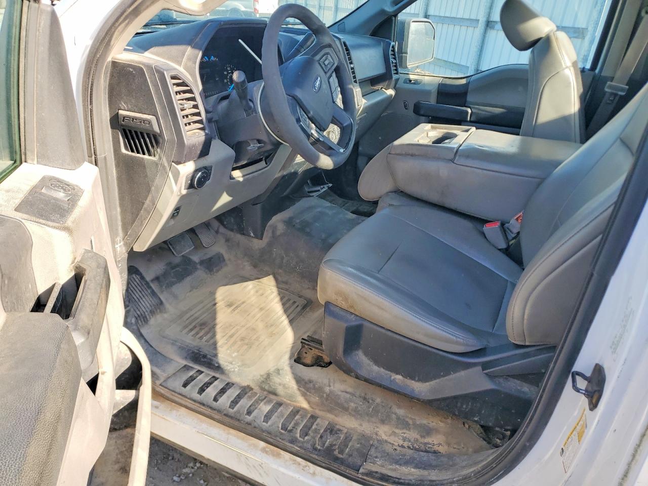 2017 FORD F150 photo 8