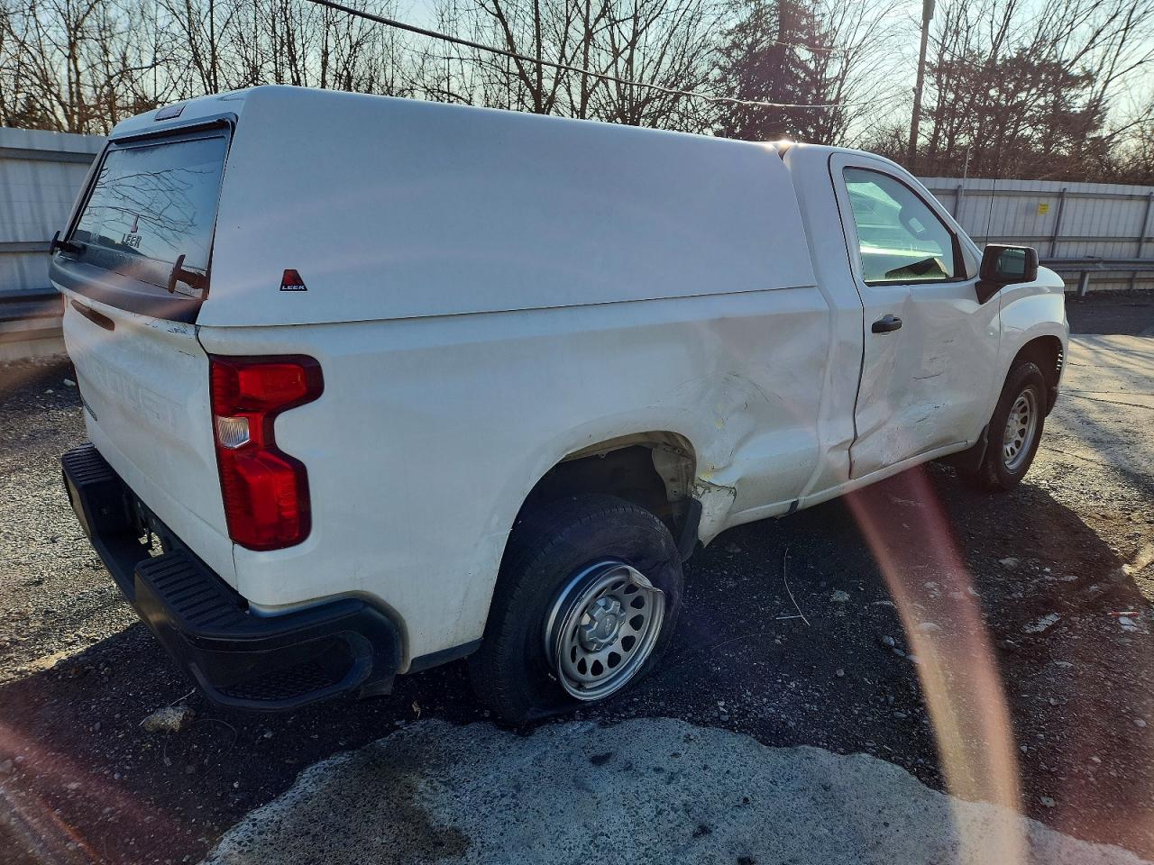 2023 CHEVROLET SILVERADO C1500 photo 3