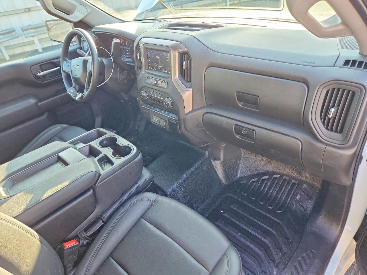2023 CHEVROLET SILVERADO C1500 photo 8