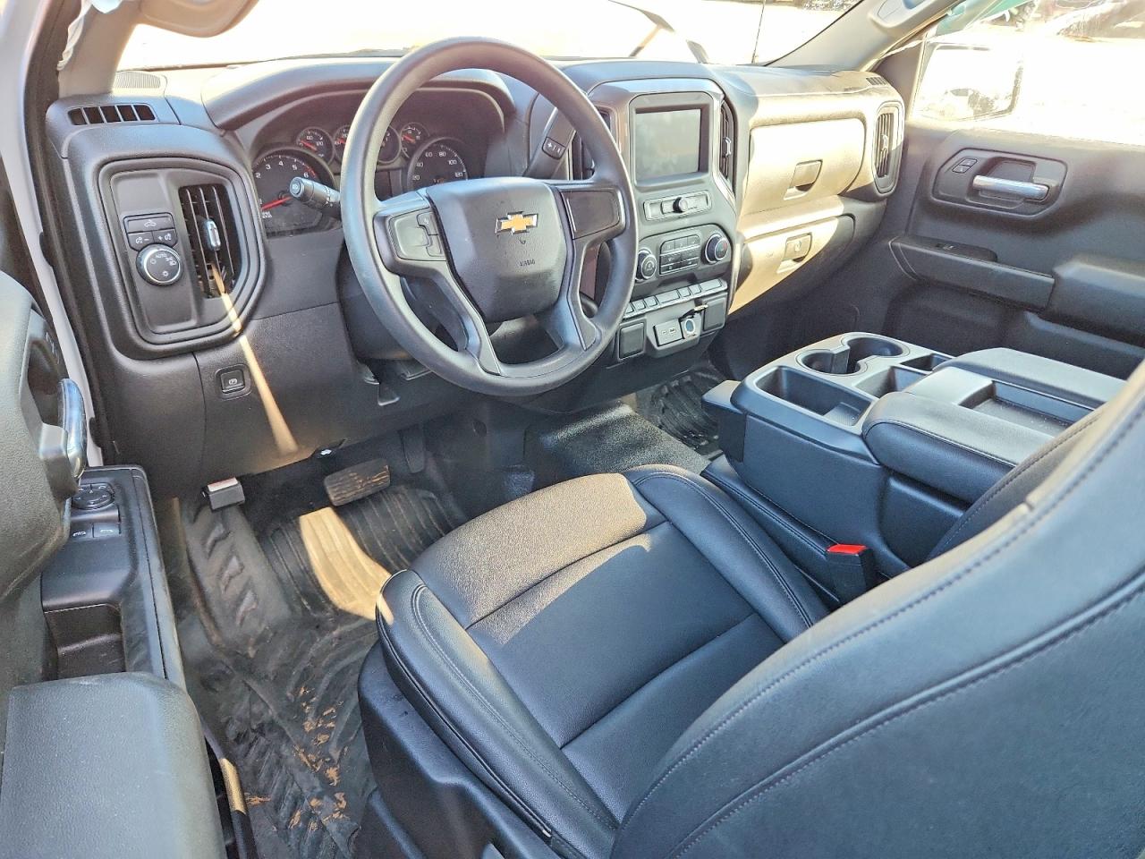 2023 CHEVROLET SILVERADO C1500 photo 8