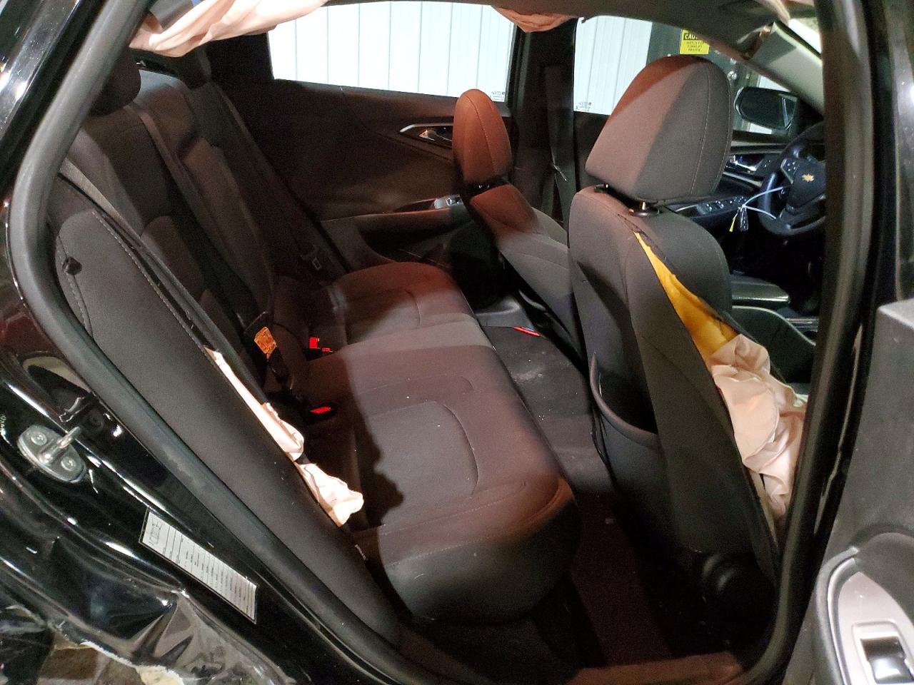 2017 CHEVROLET MALIBU photo 10
